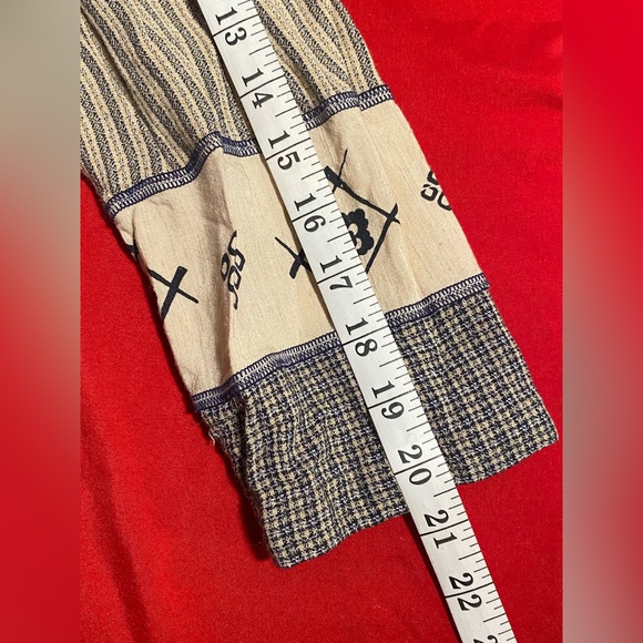 Vintage Suryä II Overshirt/Shacket with Prints and Wooden Accents - Picture 12 of 13